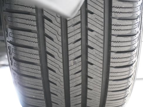 Used 2013 Cadillac SRX Luxury w/ Driver Awareness Package image 30