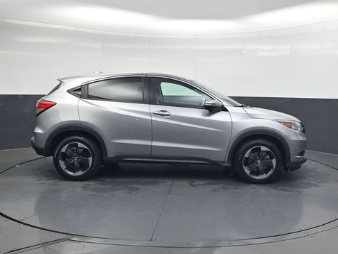 Used 2018 Honda HR-V EX image 3