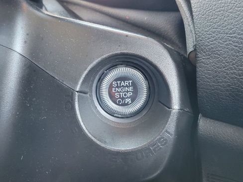 Used 2023 Jeep Renegade Altitude AWD/4WD image 12