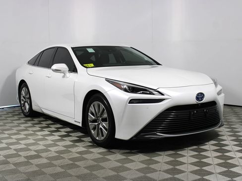 Used 2021 Toyota Mirai w/ Advanced Technology Package RWD image 29