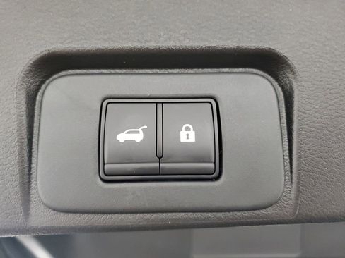 New 2026 Nissan Rogue SV FWD image 31