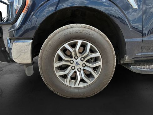Used 2022 Ford F150 Lariat w/ FX4 Off-Road Package AWD/4WD image 9