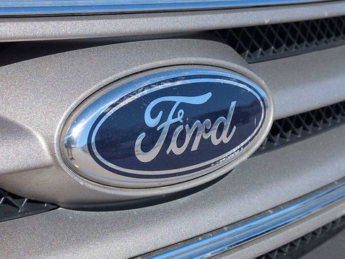 Used 2014 Ford Taurus SEL w/ Equipment Group 201A image 13