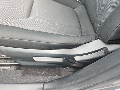 Used 2019 Subaru Impreza 2.0i w/ Eyesight image 13