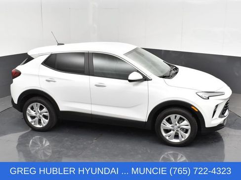 Used 2024 Buick Encore GX Preferred w/ Comfort Package FWD image 29
