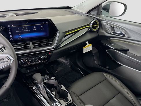 New 2026 Chevrolet Trax ACTIV w/ Sunroof Package image 23