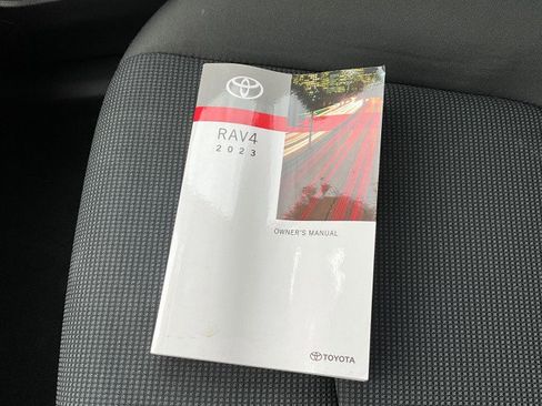 Used 2023 Toyota RAV4 LE image 31