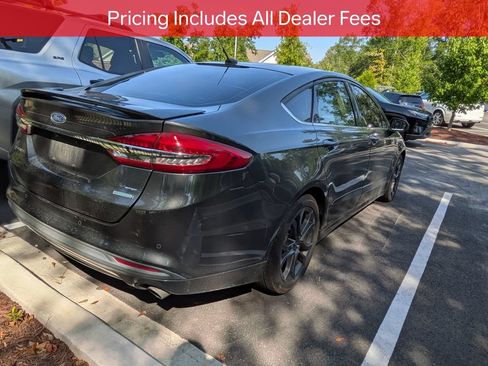 Used 2018 Ford Fusion SE w/ Equipment Group 201A FWD image 6