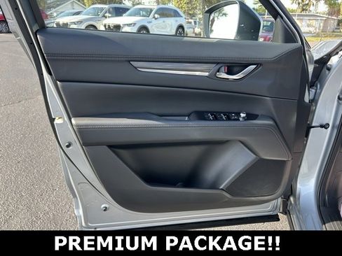 Used 2023 MAZDA CX-5 AWD 2.5 S w/ Premium Package image 11