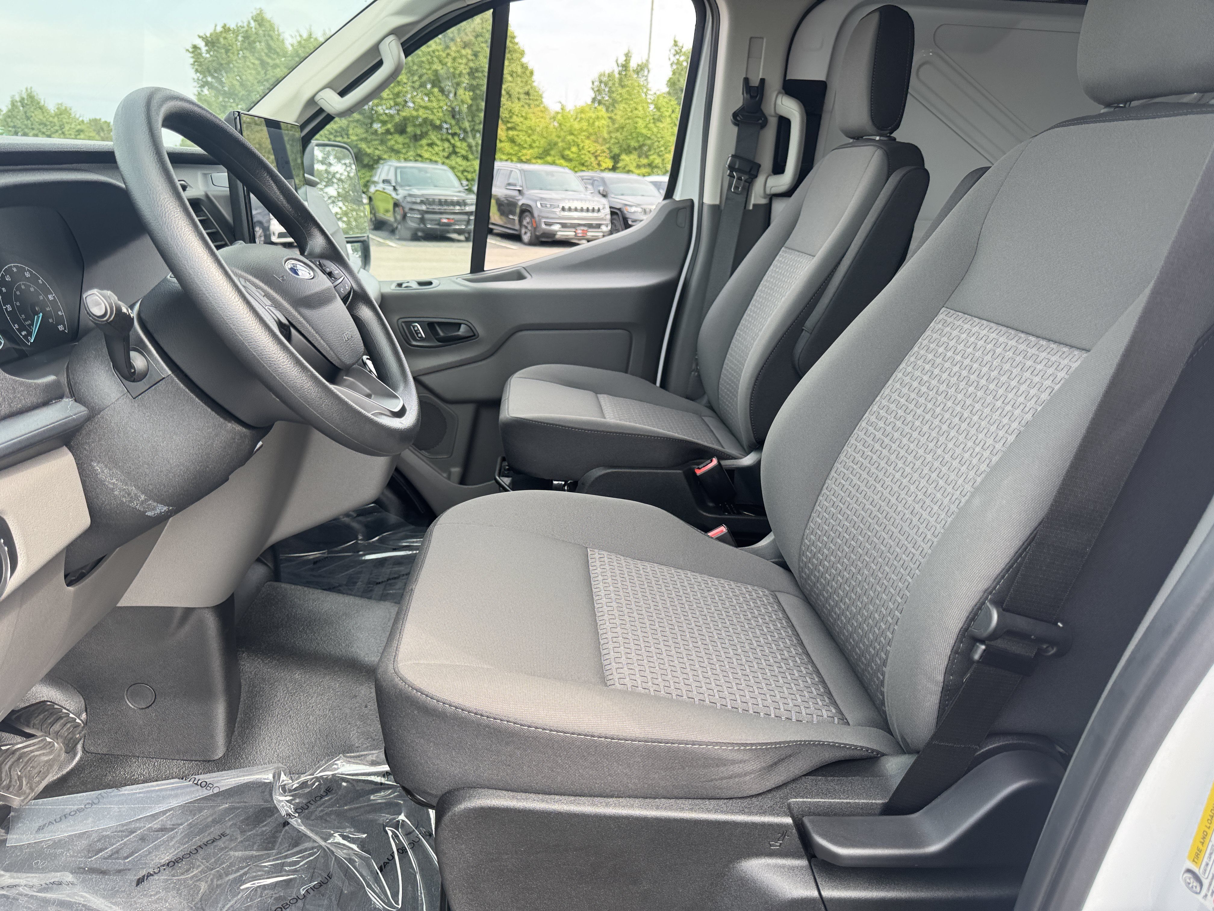 Used 2024 Ford E-Transit Low Roof RWD image 8