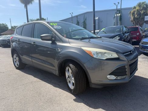Used 2014 Ford Escape SE FWD image 3