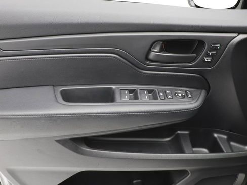 Used 2025 Honda Odyssey Sport-L image 14