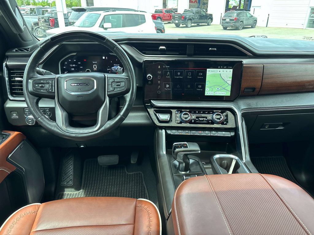 Used 2023 GMC Sierra 1500 Denali Ultimate AWD/4WD image 10