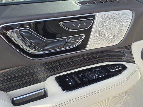 Used 2023 Lincoln Navigator Black Label AWD/4WD image 38