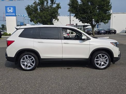 Used 2025 Honda Passport EX-L image 7