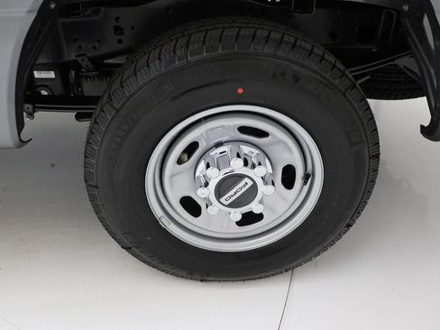 New 2025 Ford F250 XL w/ XL Chrome Package image 7