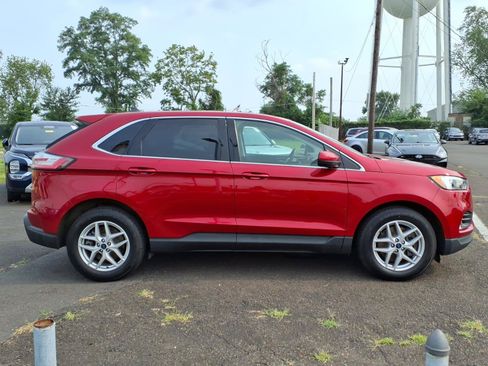 Used 2022 Ford Edge SEL w/ Convenience Package AWD/4WD image 2