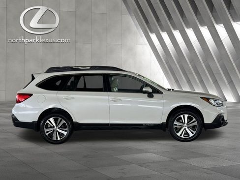 Used 2018 Subaru Outback 2.5i Limited AWD/4WD image 4