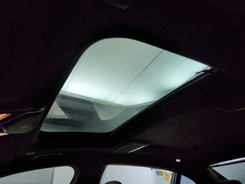 Used 2016 BMW 750i image 15