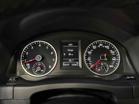 Used 2015 Volkswagen Tiguan SEL FWD image 7