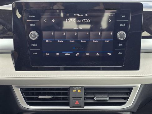 New 2025 Volkswagen Taos SE image 12