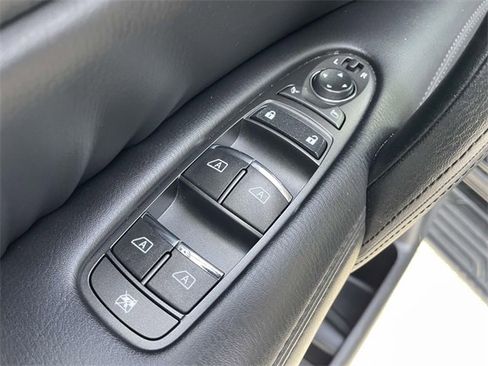 Used 2024 Nissan Armada SV image 21