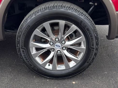 Used 2015 Ford F150 Lariat w/ Equipment Group 502A Luxury image 7