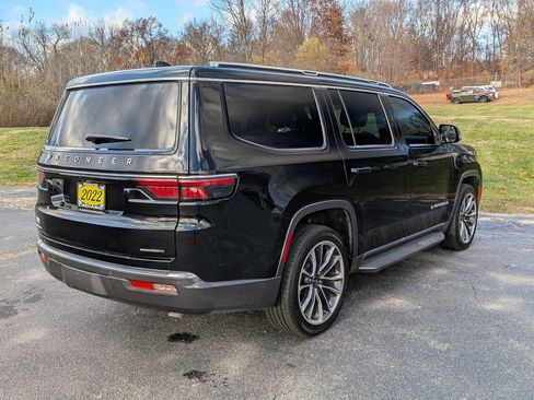 Used 2022 Jeep Wagoneer Series II w/ Premium Group I image 4