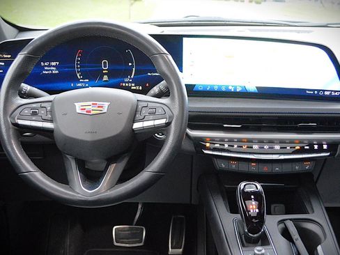 Used 2024 Cadillac XT4 Sport image 20