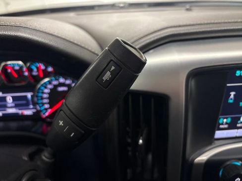 Used 2018 GMC Sierra 1500 SLE w/ SLE Value Package image 39