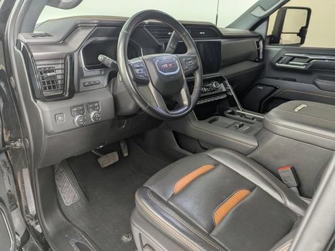 Used 2024 GMC Sierra 2500 AT4 w/ Technology Package AWD/4WD image 11