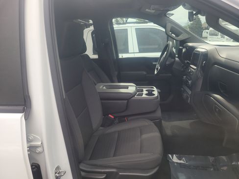 Used 2024 Chevrolet Silverado 2500 Custom w/ Custom Convenience Package AWD/4WD image 18