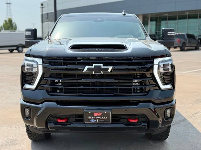 Used 2025 Chevrolet Silverado 2500 LT w/ Trail Boss Package AWD/4WD image 3