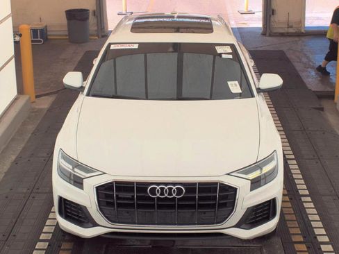 Used 2019 Audi Q8 Premium w/ Convenience Package AWD/4WD image 2