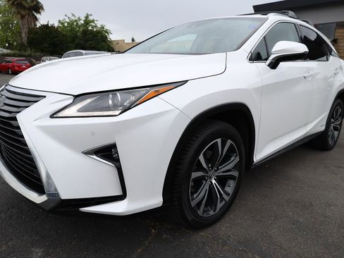 Used 2018 Lexus RX 450h AWD w/ Premium Package image 39
