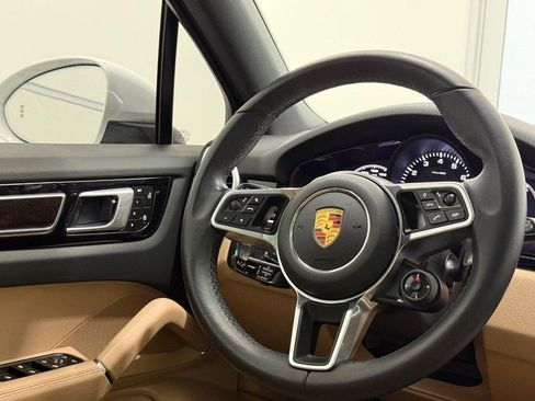 Certified 2022 Porsche Cayenne E-Hybrid image 17