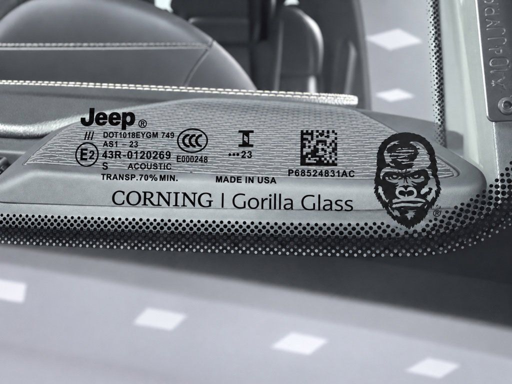 Used 2024 Jeep Wrangler Unlimited w/ Convenience Group AWD/4WD image 19