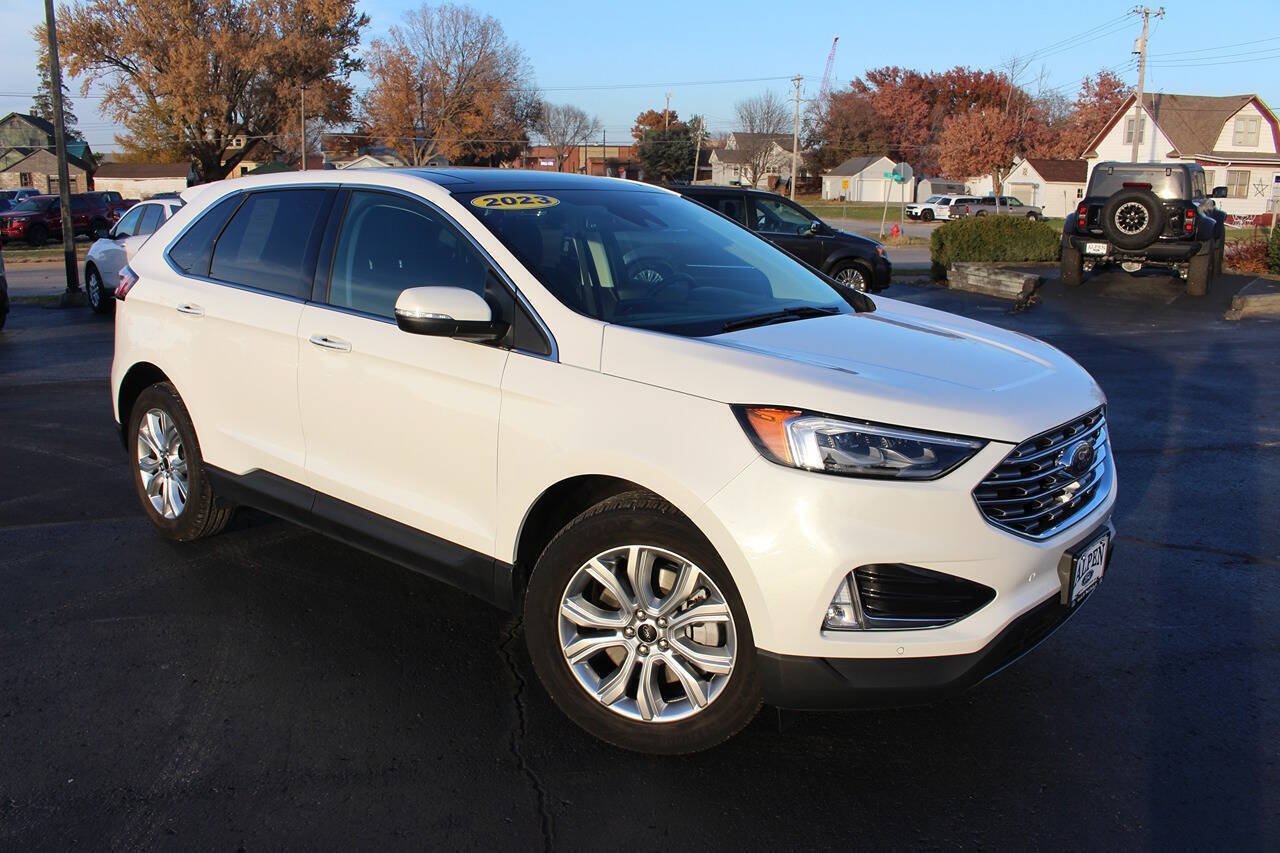 Used 2023 Ford Edge Titanium w/ Equipment Group 301A AWD/4WD image 3