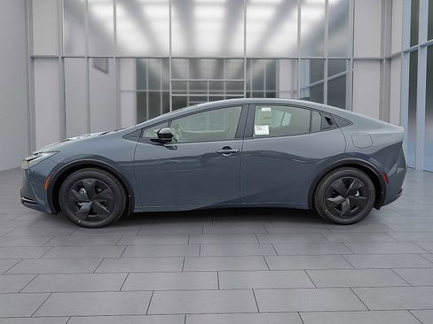 New 2026 Toyota Prius Plug-In Hybrid image 2