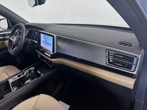 New 2026 Volkswagen Atlas Cross Sport SE AWD/4WD image 29