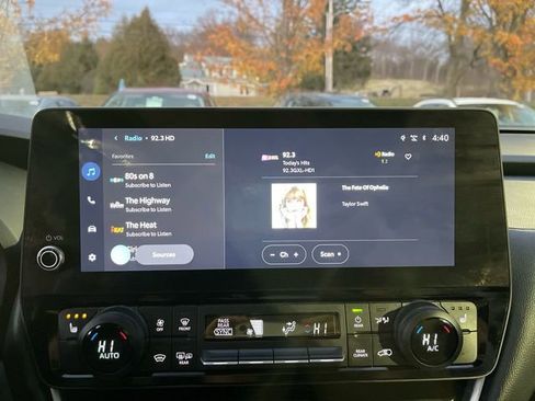 Certified 2024 Toyota Grand Highlander XLE image 8