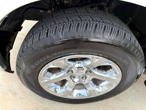 Used 2015 RAM 1500 Laramie w/ Convenience Group image 22