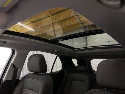 Used 2018 Chevrolet Equinox LT w/ Sun & Infotainment Package image 34