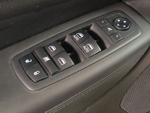Used 2019 Jeep Grand Cherokee High Altitude AWD/4WD image 27