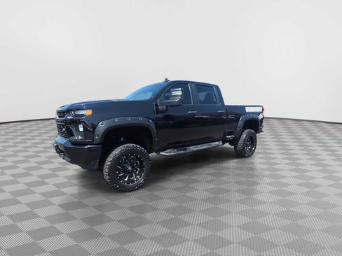 Used 2022 Chevrolet Silverado 2500 Custom w/ Custom Value Package AWD/4WD image 4