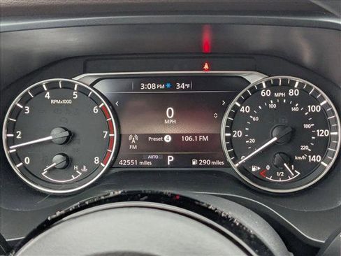 Used 2023 Nissan Rogue SV image 11