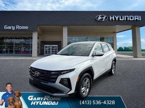 Used 2025 Hyundai Tucson SE AWD/4WD image 1