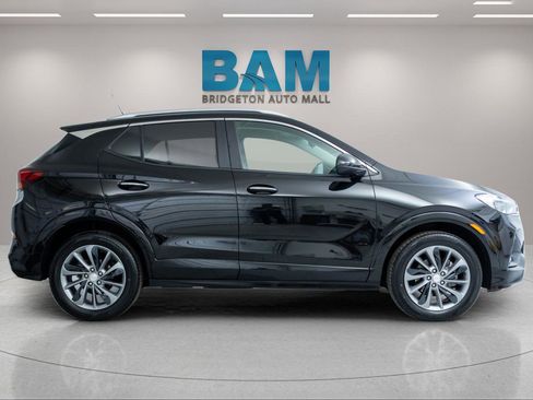 Used 2023 Buick Encore GX Select w/ Sport Touring Package FWD image 8