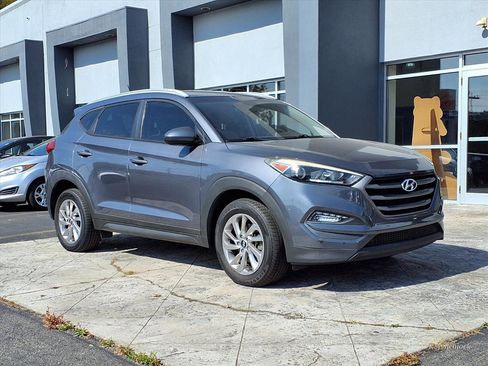 Used 2016 Hyundai Tucson SE w/ Option Group 02 image 1