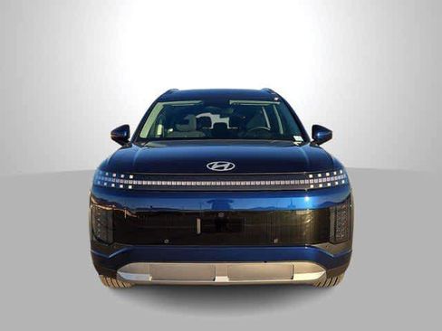 New 2026 Hyundai Ioniq 9 SE image 3